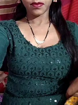 Itz Aisha   online show from 4, 4, 2026