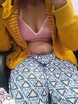 Snapshot of Mango_Fruty chatting on 14, 12, 2025 Mango Fruty online show from 14, 12, 2025