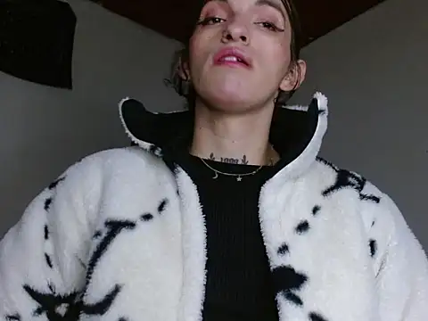 Scarlett crastrawberry online show from 9, 4, 2026