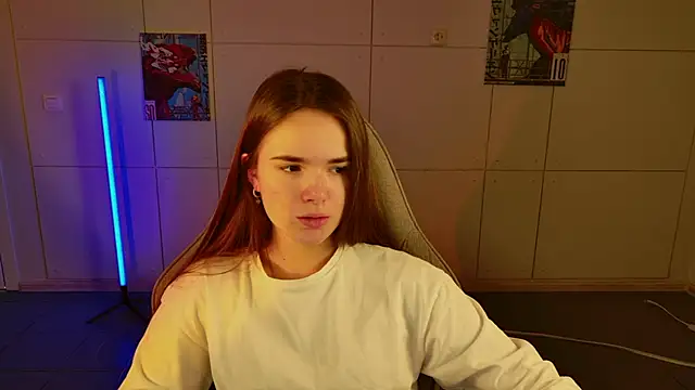 Snapshot of May_Bloom chatting on 11, 11, 2025 May Bloom online show from 11, 11, 2025