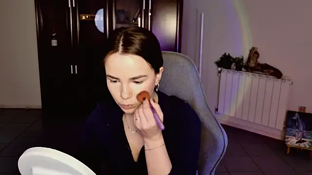 May Bloom online show from 7, 1, 2026