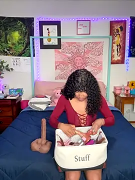 Snapshot of DaisyMynx chatting on 5, 11, 2025 DaisyMynx online show from 5, 11, 2025