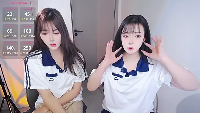 Snapshot of Kinadolly chatting on 21, 11, 2025 Kinadolly online show from 21, 11, 2025