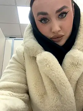 KiraSunshine online show from 18, 11, 2025