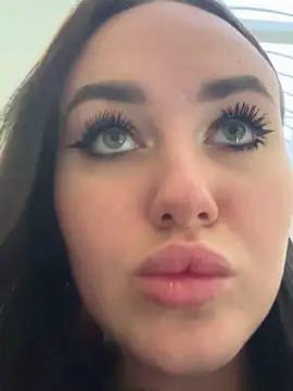 KiraSunshine online show from 22, 12, 2025