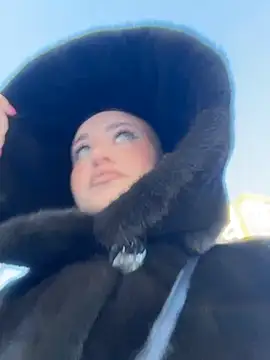 KiraSunshine online show from 9, 1, 2026