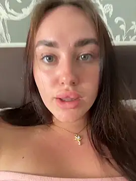 KiraSunshine online show from 1, 3, 2026