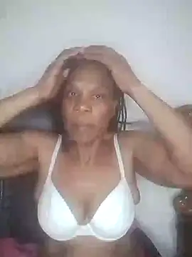 Snapshot of Hotcougar chatting on 18, 11, 2025 Hotcougar online show from 18, 11, 2025