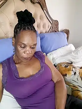 Snapshot of Hotcougar chatting on 5, 12, 2025 Hotcougar online show from 5, 12, 2025