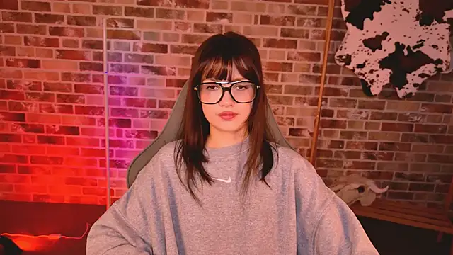 KiraVair online show from 3, 4, 2026