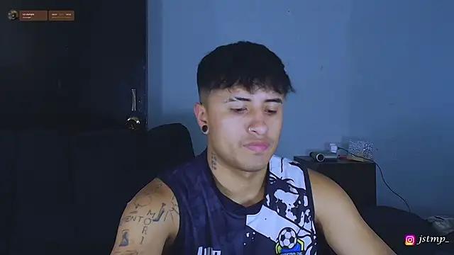 Snapshot of jhon_mendoza_ chatting on 27, 10, 2025 jhon mendoza online show from 27, 10, 2025