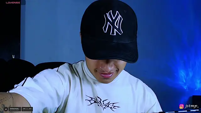 Snapshot of jhon_mendoza_ chatting on 6, 11, 2025 jhon mendoza online show from 6, 11, 2025