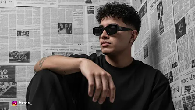 Snapshot of jhon_mendoza_ chatting on 8, 11, 2025 jhon mendoza online show from 8, 11, 2025