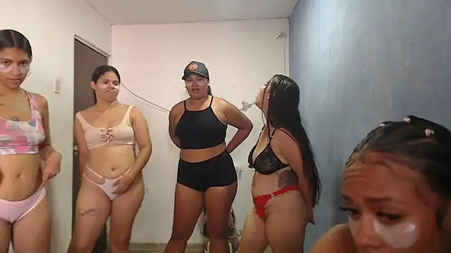ricaslatinas1 online show from 11, 3, 2026