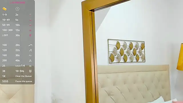 Snapshot of lucia_lorenz chatting on 14, 12, 2025 lucia lorenz online show from 14, 12, 2025