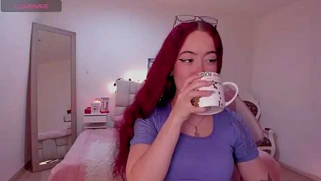 Amaraa couper1 online show from 6, 1, 2026