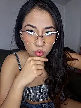 Snapshot of chloebrownn03 chatting on 16, 11, 2025 chloebrownn03 online show from 16, 11, 2025