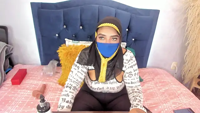 Snapshot of Inaya_Khalifa chatting on 29, 11, 2025 Inaya Khalifa online show from 29, 11, 2025