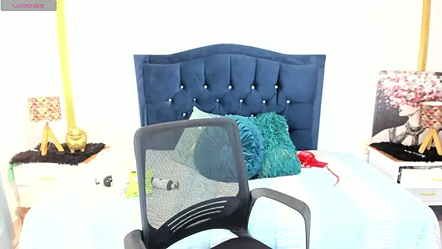 Inaya Khalifa online show from 17, 3, 2026