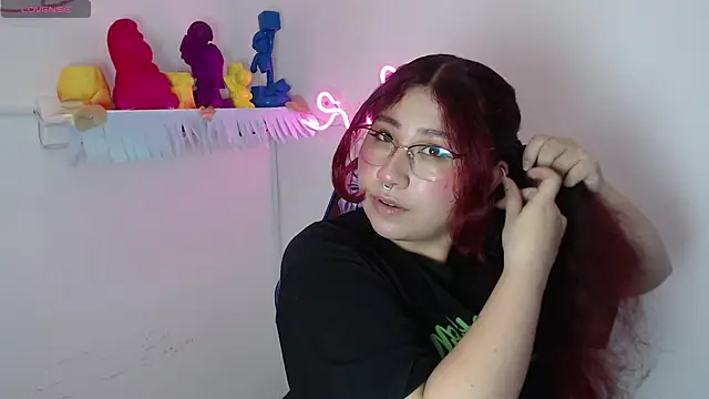 Snapshot of littlee_red chatting on 14, 11, 2025 littlee red online show from 14, 11, 2025