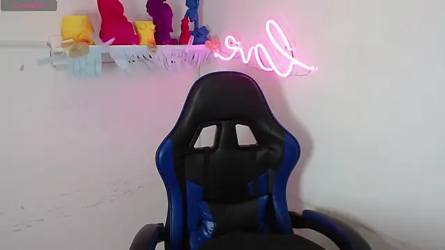 Snapshot of littlee_red chatting on 17, 11, 2025 littlee red online show from 17, 11, 2025