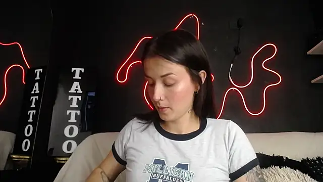 Emma sweet hot online show from 15, 4, 2026