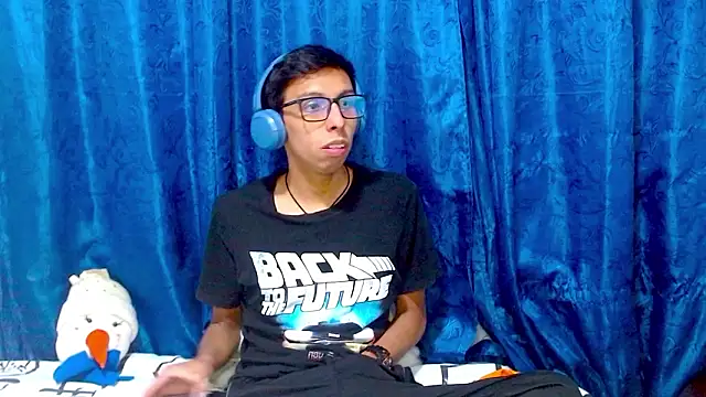 Snapshot of DavTwink3100 chatting on 18, 1, 2026 DavTwink3100 online show from 18, 1, 2026