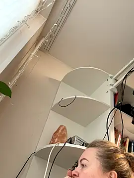 Amelia-Diamond online show from 28, 11, 2025