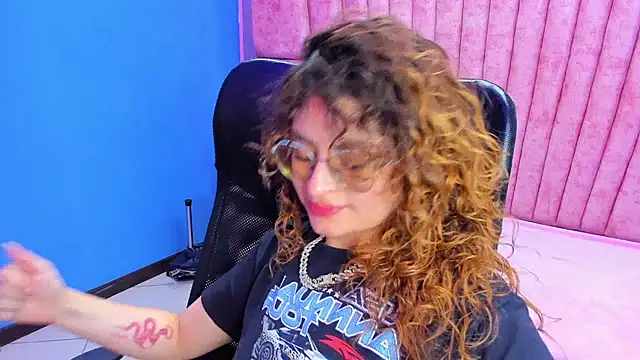 EmiliRouse  online show from 9, 11, 2025