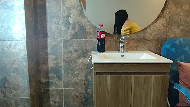 Snapshot of Sweet_sumisive chatting on 29, 11, 2025 Sweet sumisive online show from 29, 11, 2025