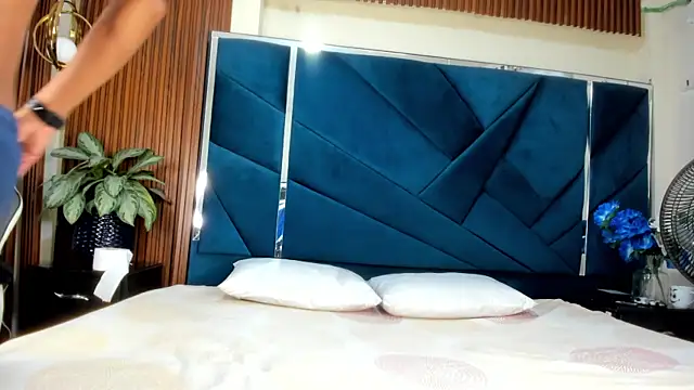 Snapshot of Emiliano_Reyes chatting on 1, 11, 2025 Emiliano Reyes online show from 1, 11, 2025