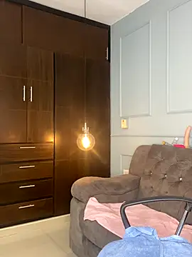 Snapshot of Orianabluee_ chatting on 20, 11, 2025 Orianabluee online show from 20, 11, 2025