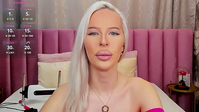 Snapshot of KailaCrystall chatting on 17, 12, 2025 KailaCrystall online show from 17, 12, 2025