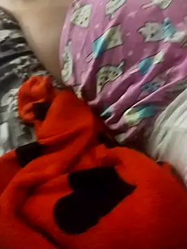 Casal em chamas online show from 24, 10, 2025