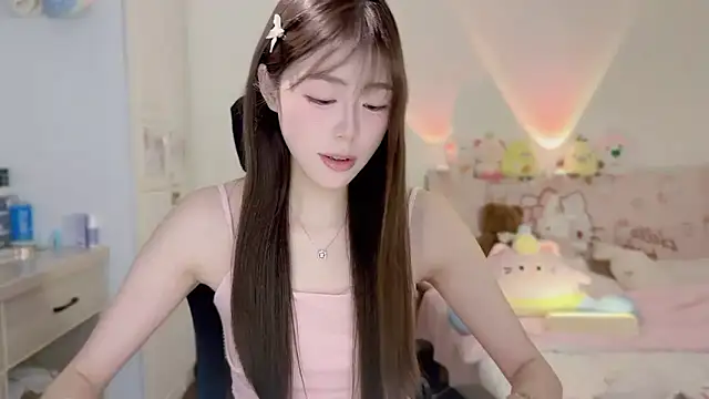 Snapshot of Onecutelittle chatting on 6, 11, 2025 Onecutelittle online show from 6, 11, 2025