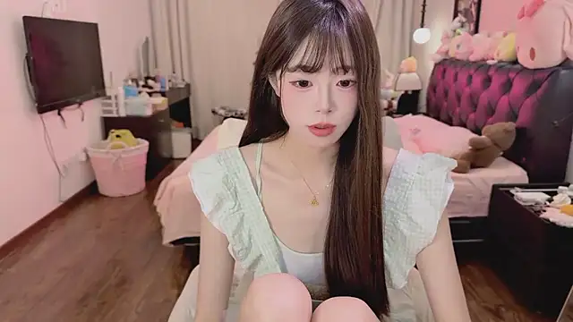 Onecutelittle online show from 8, 5, 2026