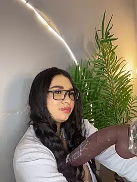 Juli Casanova online show from 1, 4, 2026