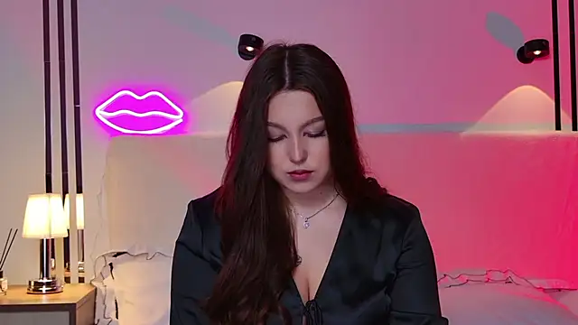 Snapshot of _Tessa_May_ chatting on 21, 11, 2025 Tessa May online show from 21, 11, 2025