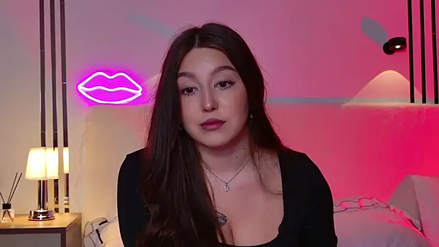 Snapshot of _Tessa_May_ chatting on 21, 11, 2025 Tessa May online show from 21, 11, 2025