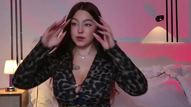 Snapshot of _Tessa_May_ chatting on 30, 11, 2025 Tessa May online show from 30, 11, 2025