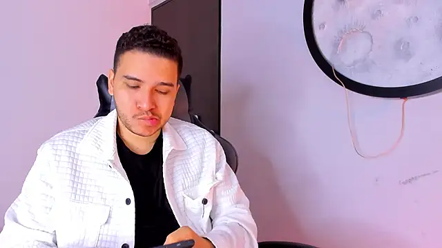 mike 257 online show from 11, 11, 2025