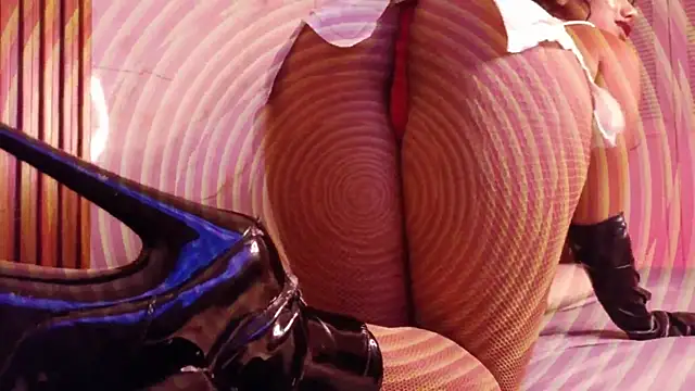 Snapshot of SelenaAbatti_ chatting on 26, 10, 2025 SelenaAbatti online show from 26, 10, 2025