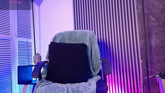 Snapshot of SelenaAbatti_ chatting on 20, 11, 2025 SelenaAbatti online show from 20, 11, 2025