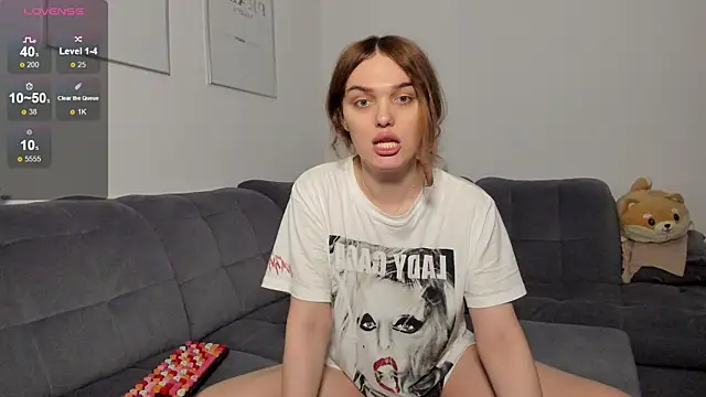 Snapshot of EmiliaRhodes chatting on 14, 5, 2026 EmiliaRhodes online show from 14, 5, 2026