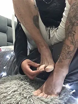 Snapshot of tian_doyt69 chatting on 23, 12, 2025 tian doyt69 online show from 23, 12, 2025