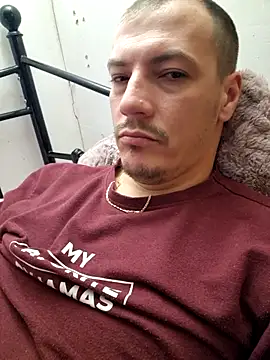 Snapshot of bbyxklaus chatting on 8, 11, 2025 bbyxklaus online show from 8, 11, 2025