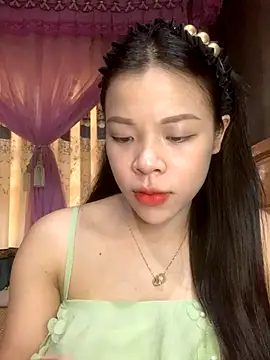 Snapshot of Duck_dona chatting on 30, 10, 2025 Duck dona online show from 30, 10, 2025