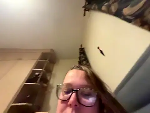 Scarletcum22 online show from 16, 12, 2025