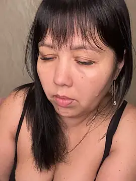 Snapshot of Love__Mom chatting on 24, 11, 2025 Love Mom online show from 24, 11, 2025