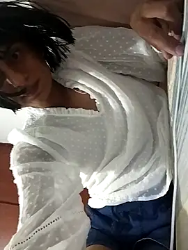 Snapshot of sophiasleepy1 chatting on 23, 10, 2025 sophiasleepy1 online show from 23, 10, 2025